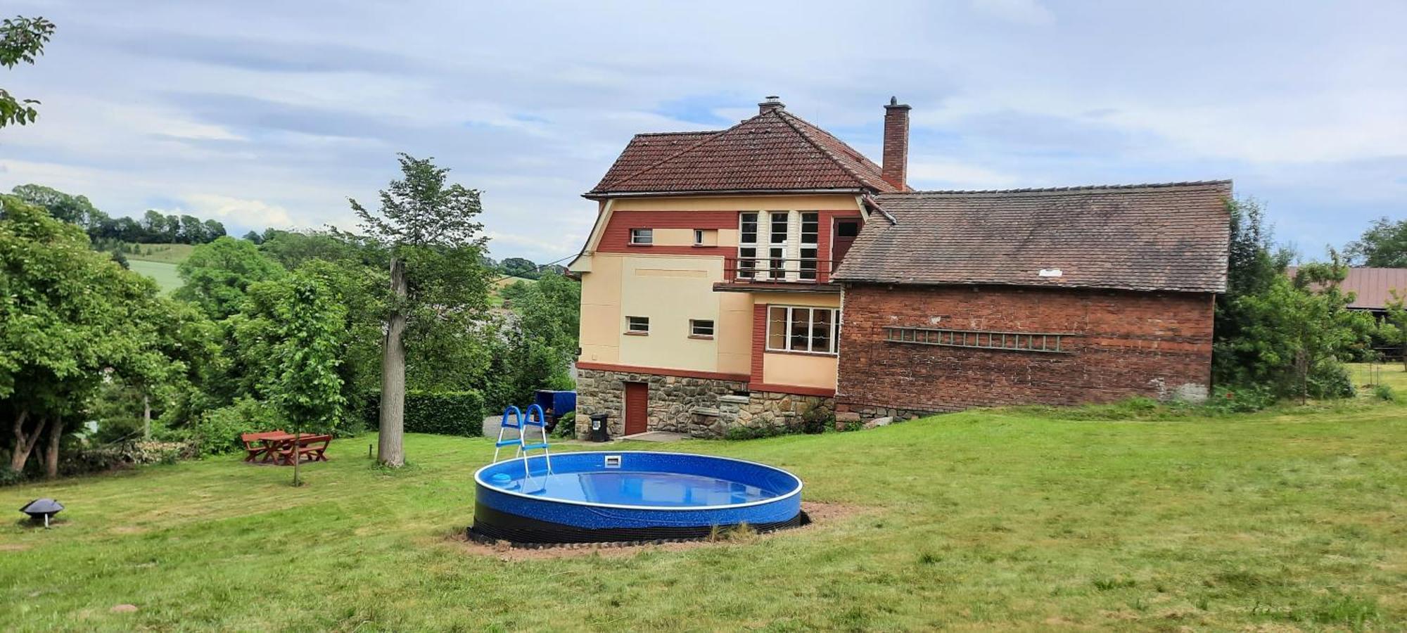 Familiehuis Fuchs Horni Branna Exterior photo
