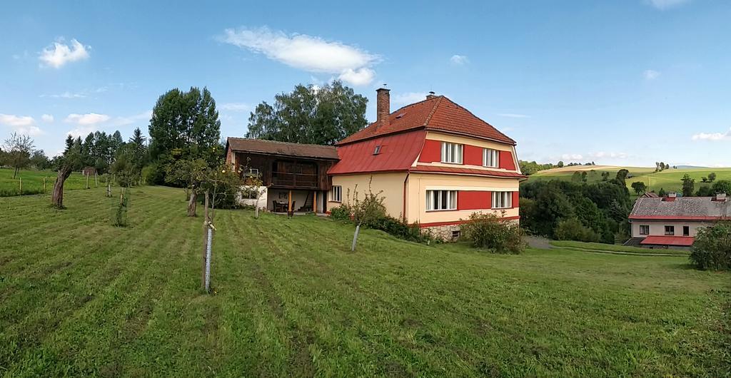 Familiehuis Fuchs Horni Branna Exterior photo